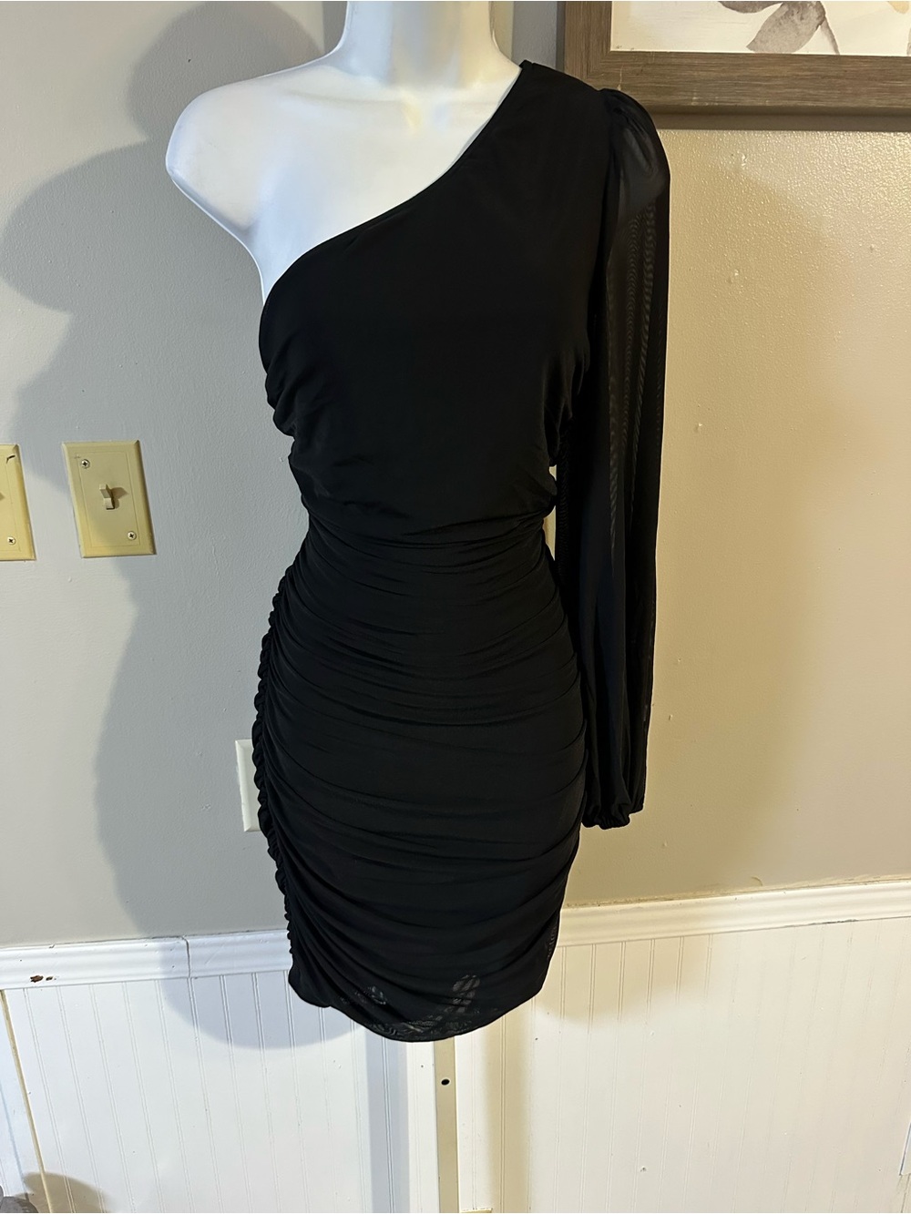 One-Shoulder Black Ruched Mini Dress - Picture 3 of 8